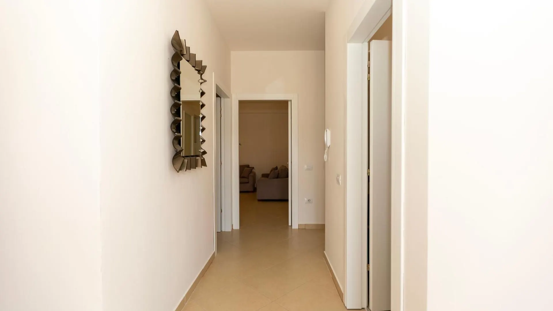 Next Home Apartment 2 Vlorë